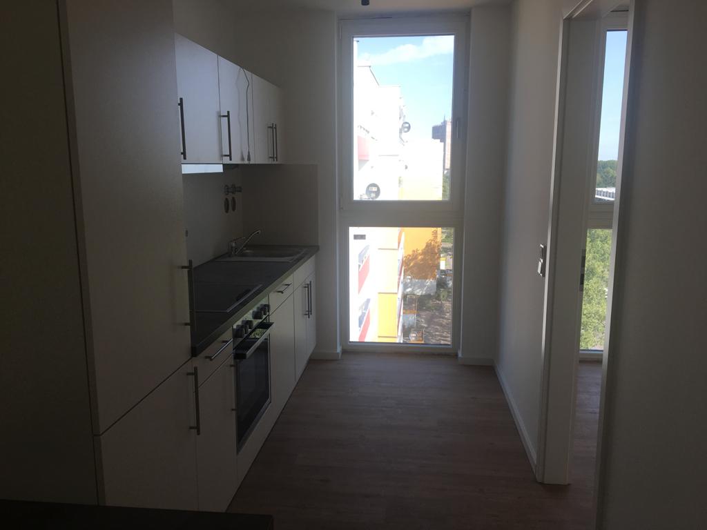 3 rooms apartment: new building, built in kitchen, lift, sunny balcony