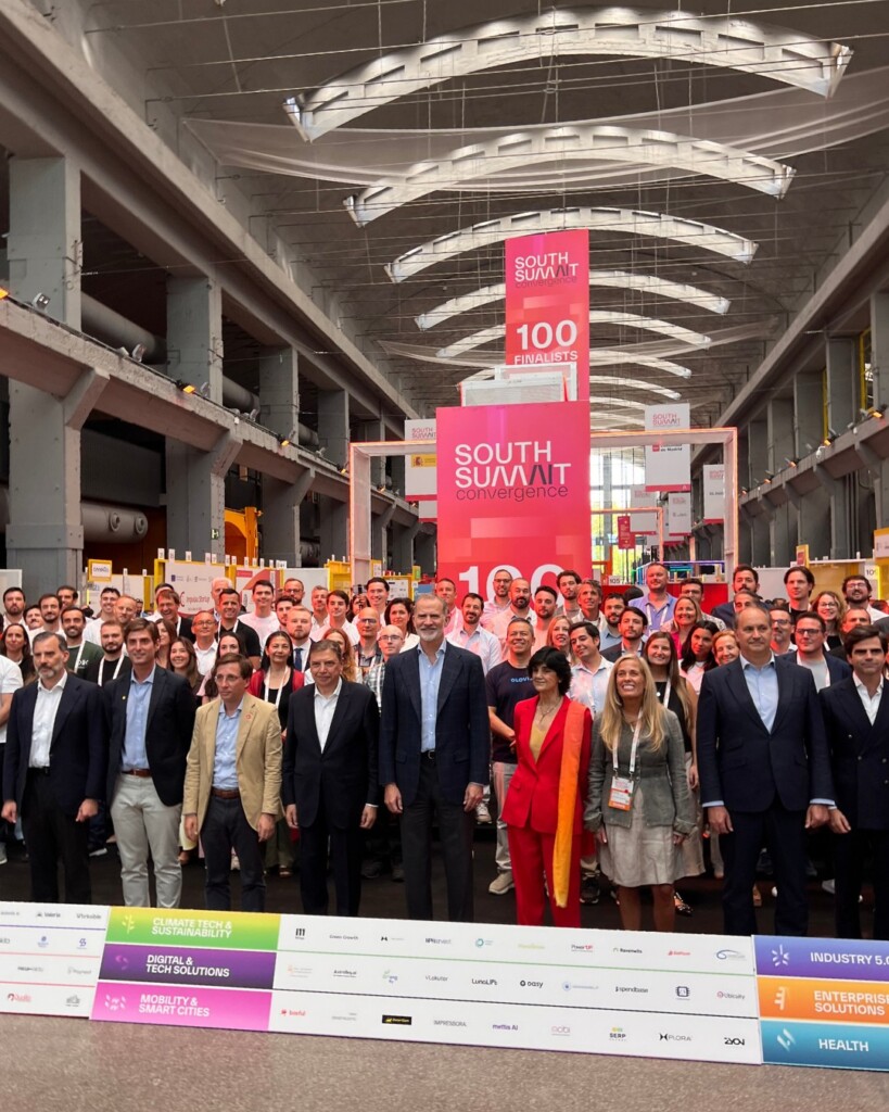HM King Felipe VI at South Summit. Behin Andres Pulgarin, CEO of Lovi.ai (GX Accelerator)